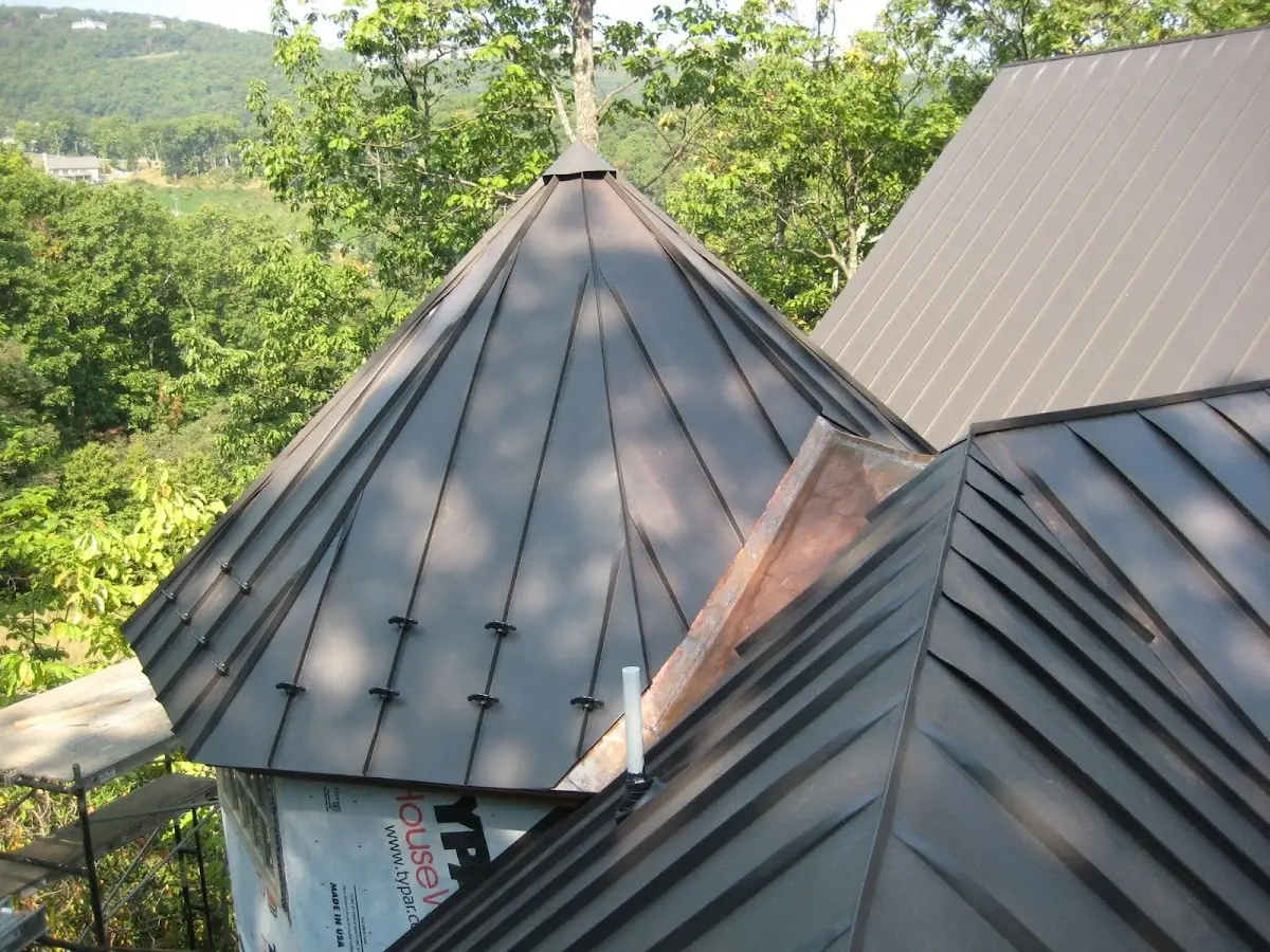 Professional Roof Tarp Installation by Craftsman Roofing in Laurel Hill-Rocky Ridge